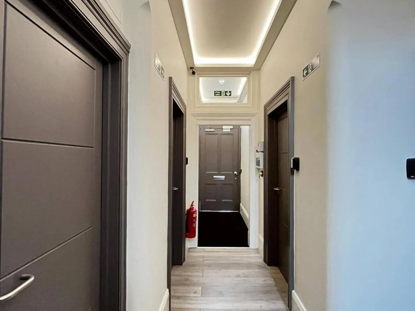 Apt 03 Beachside Beauty Central Studio Steps From Cafes 布赖顿