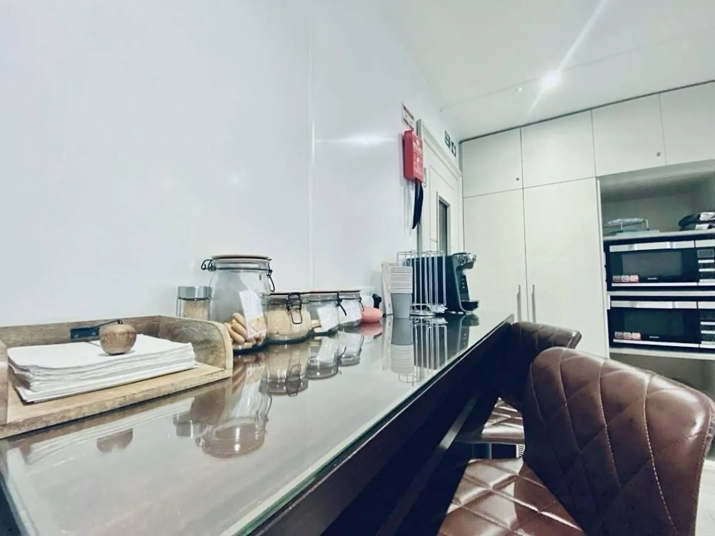 Apt 03 Beachside Beauty Central Studio Steps From Cafes 布赖顿 公寓式酒店